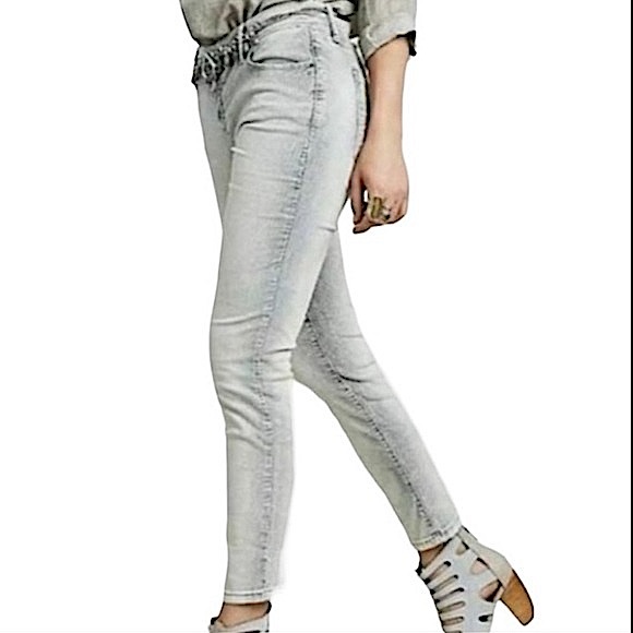Free People size w28 grey & white/hints of blue, low rise corduroy skinny pants - Picture 1 of 15